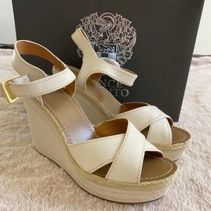 BRAND NEW VINCE CAMUTO WEDGES